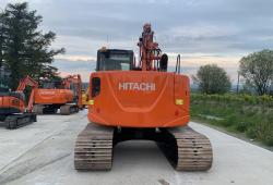 Hitachi ZX135US