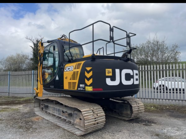 JCB JS131